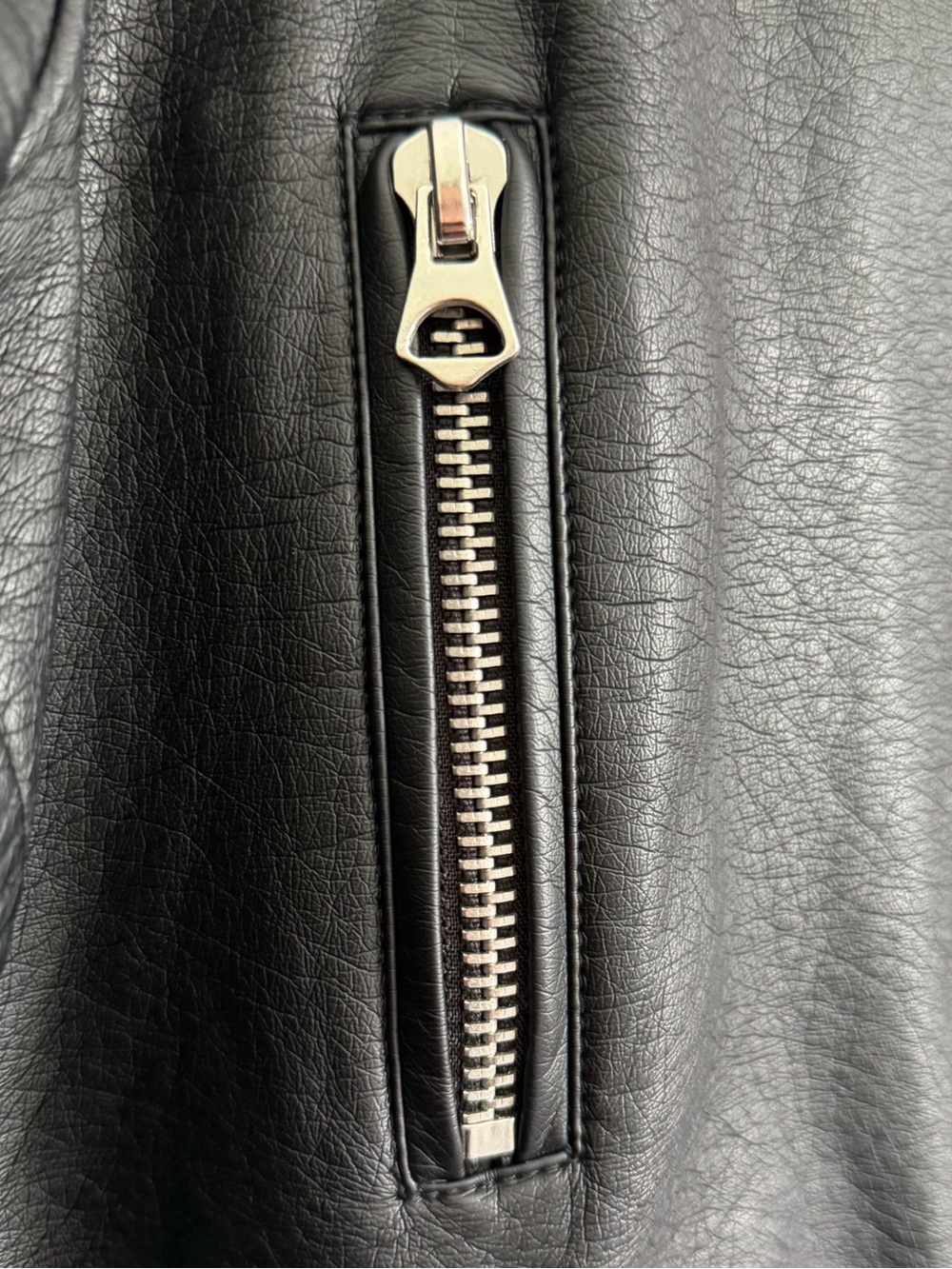 Torrid Black Faux Leather Moto Jacket Size 2 Cropped Silver Hardware - Picture 7 of 10